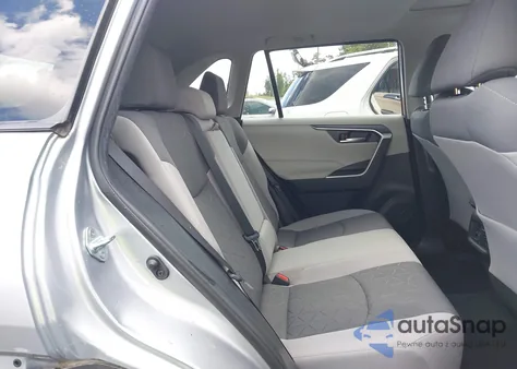 2021 Toyota Rav4 Xle из США, поврежденный, VIN 2T3W1RFV3MC118108